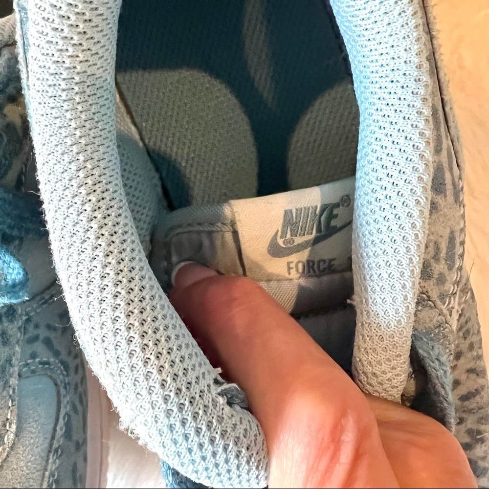 Nike Air Force 1 LV8 Size 3Y Kids Ocean Bliss Noise Aqua AH7529 400 - Picture 5 of 6